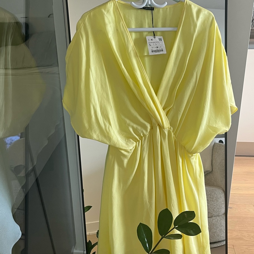 Elegant Yellow Dress